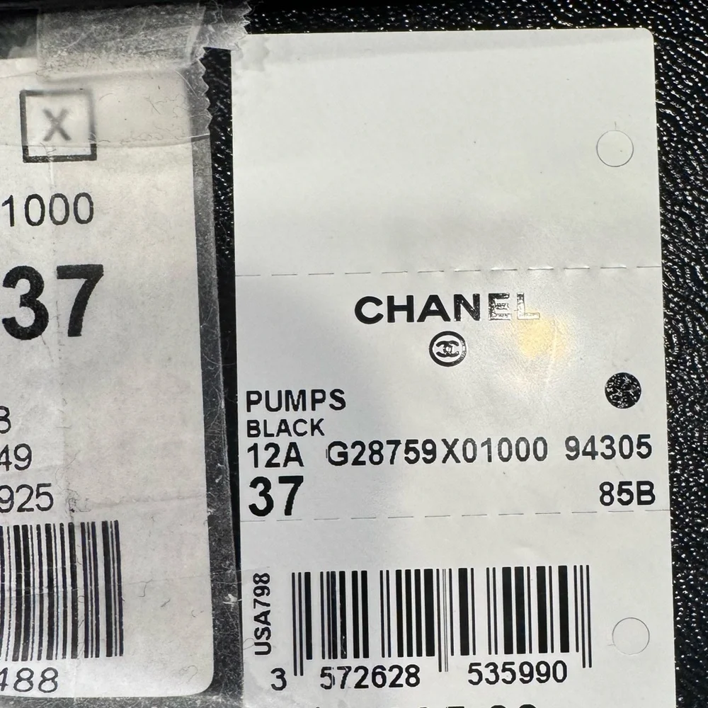 AUTHENTIC CHANEL 2013 Quilted Classic Pump size 37